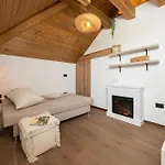 Gurgulyat View - 1 Bedroom Loft *