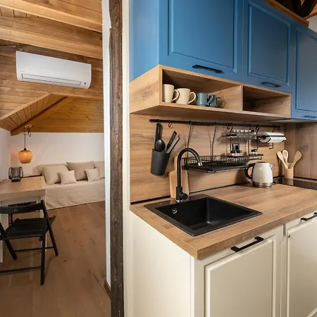Gurgulyat View - 1 Bedroom Loft Lejlighed