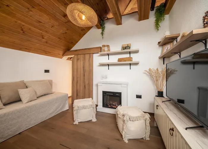 Апартамент Gurgulyat View - 1 Bedroom Loft *